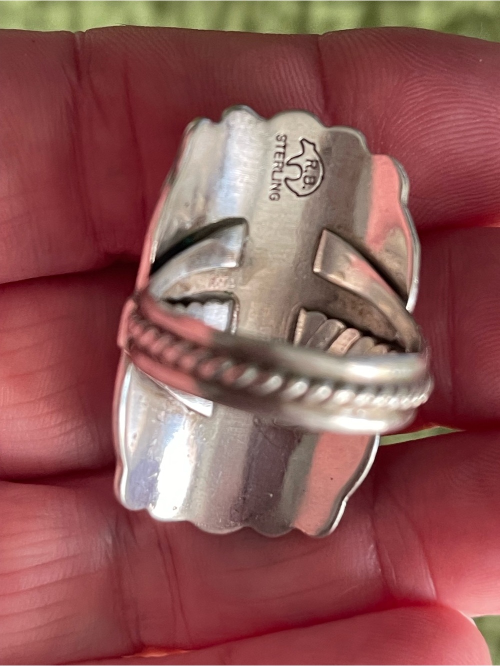 BEAUTIFUL OLD PAWN RUNNING BEAR NATIVE AMERICAN 925 TURQUOISE SHIELD RING SIZE 9 - Picture 8 of 9